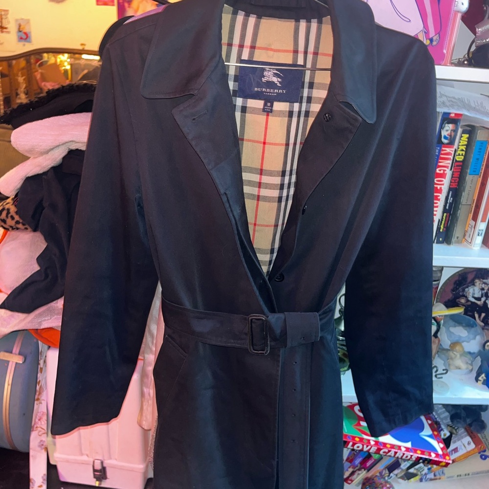 *SOLD*Burberry Belted Black Women's Trench Coat
